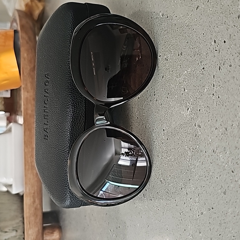 Balenciaga Sunglasses - Picture 11 of 11